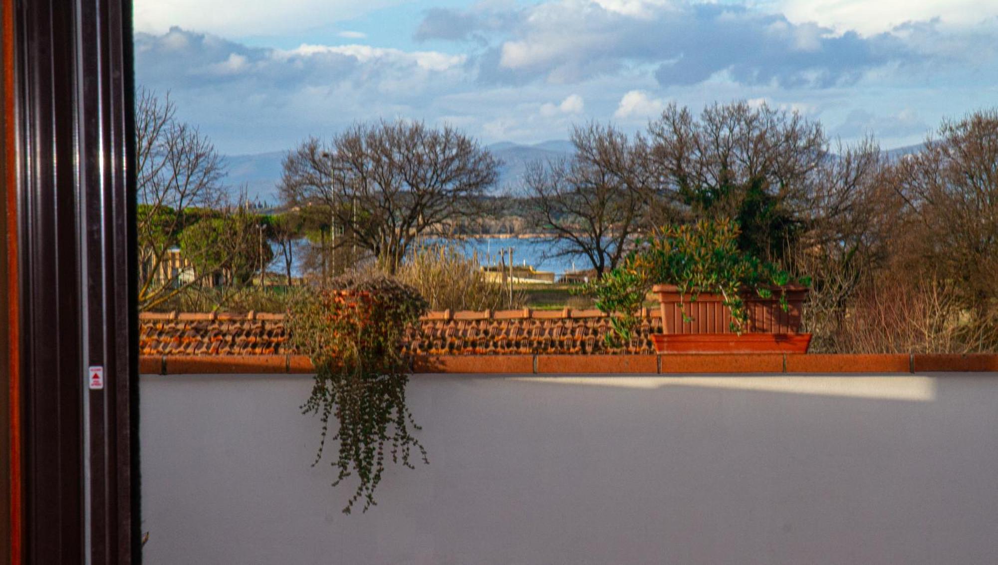 Casa Vacanze Trasimeno SantʼArcangelo Exteriör bild